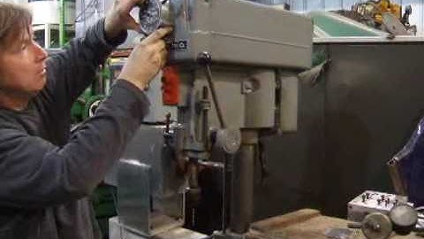 Clausing 15in Vari Speed Drill Presses.wmv