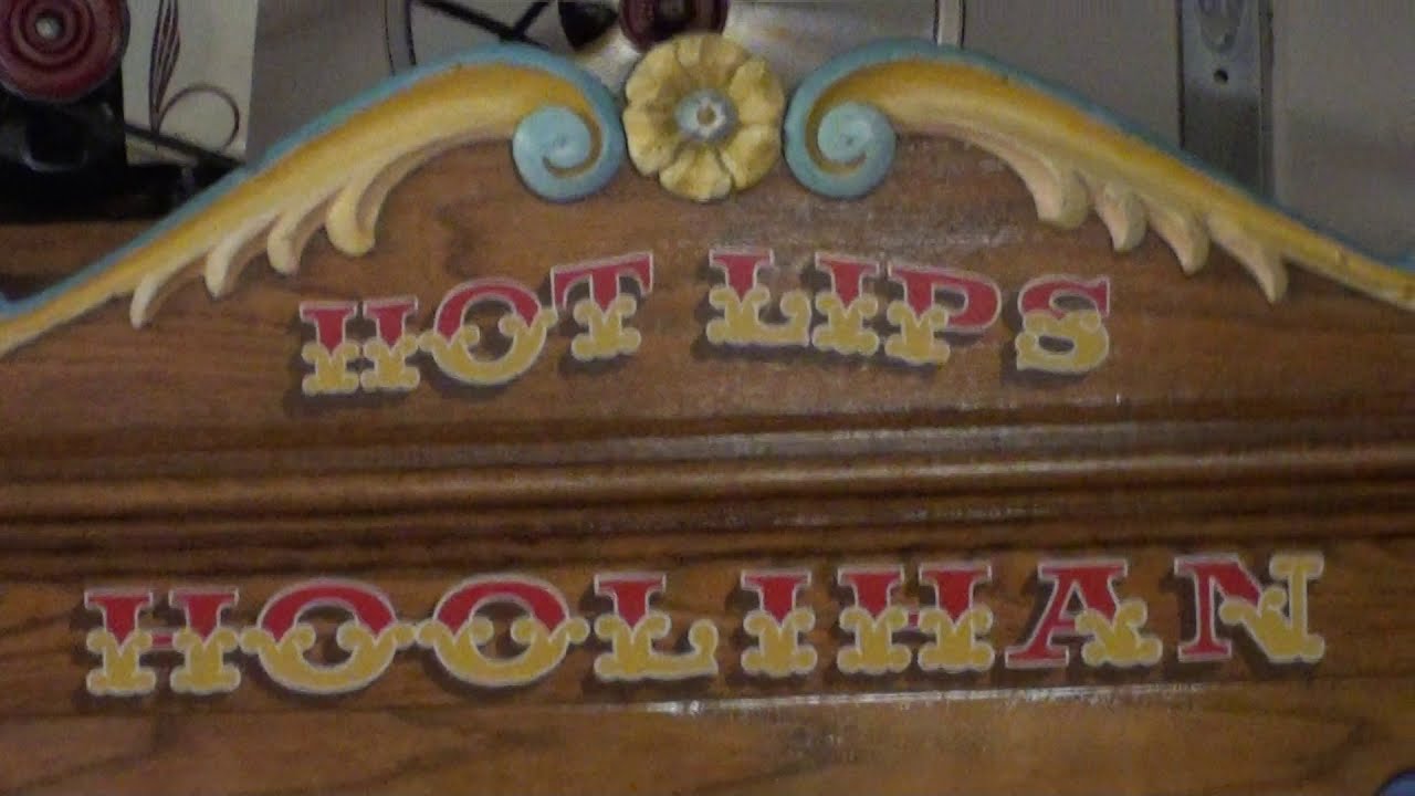 "Hot Lips Hoolihan" Wurlitzer 104 playing" Hi Ho Hi Ho"