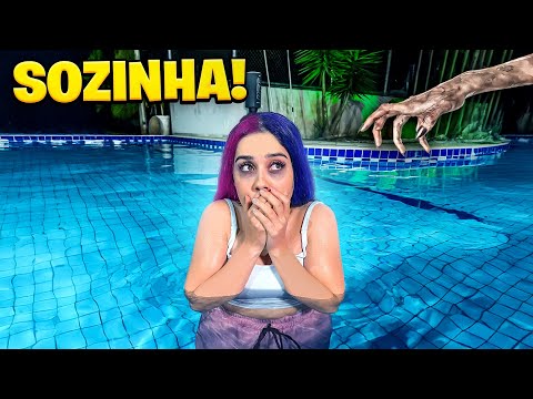 CAROL passou a NOITE na PISCINA