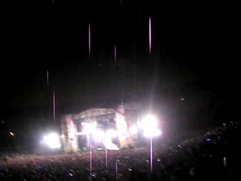 Electric Daisy Carnival 2009 Day 2: Intro - Michae...