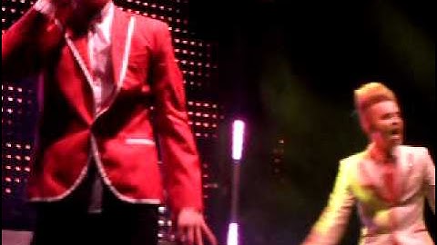 Jedward - Oops I Did It Again @ Glasgow