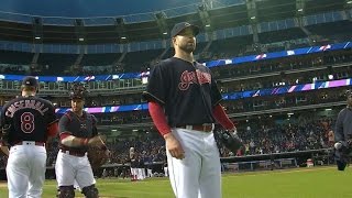 5/4/16: Kluber twirls five-hit shutout in win screenshot 5