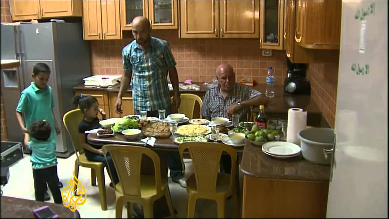 عائلات فلسطينية تنتظر إطلاق سراح الأسرى