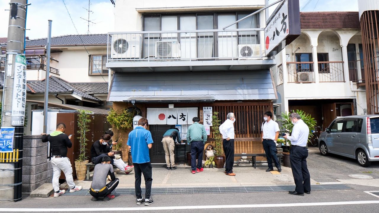 ガテン系職人達を夢中にさせた最強老舗食堂のガッツリ系ボリューム中華そば丨Japanese Good Old Diner