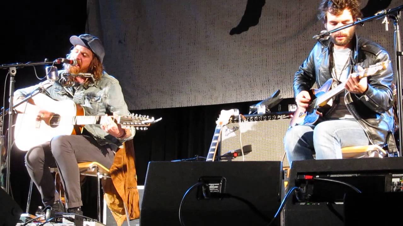 Matt Mays & Adam Baldwin The Past (Windsor, NS 15 October 2013) YouTube