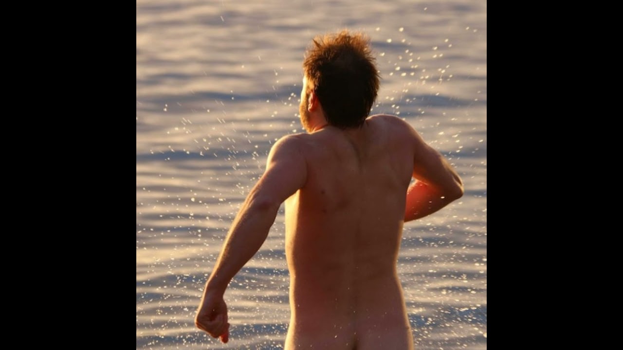 Ocean swimming... in the nude