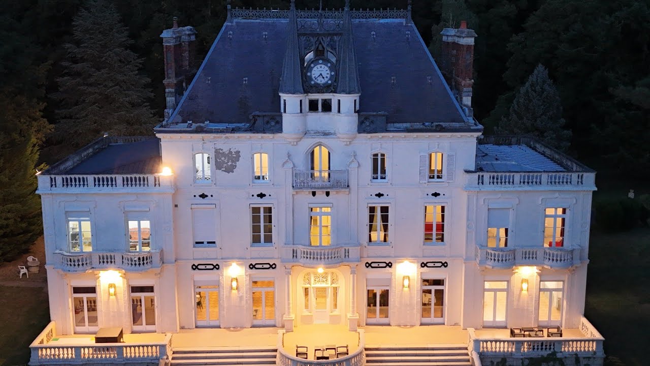 CHÂTEAU À VENDRE en Bourgogne Franche-Comté : 990 000 euros