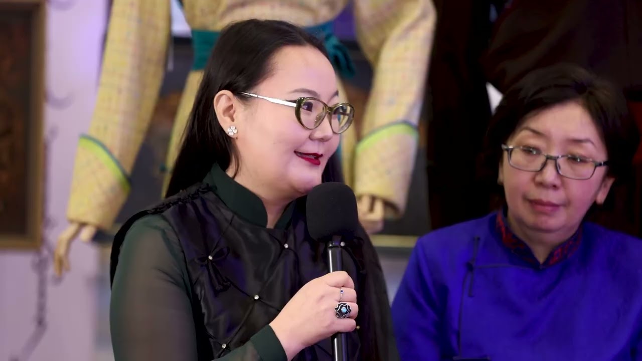 Бүтээг Хан Уулчууд Сар шинэ