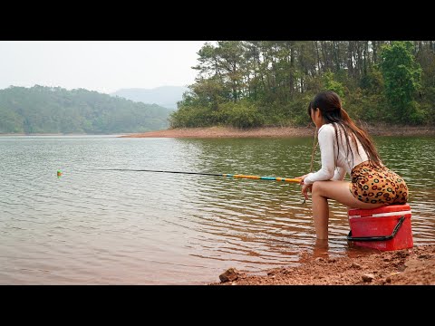 Amazing Fishing | The Giant Fish Pulled The Girl Down | Hook Fishing