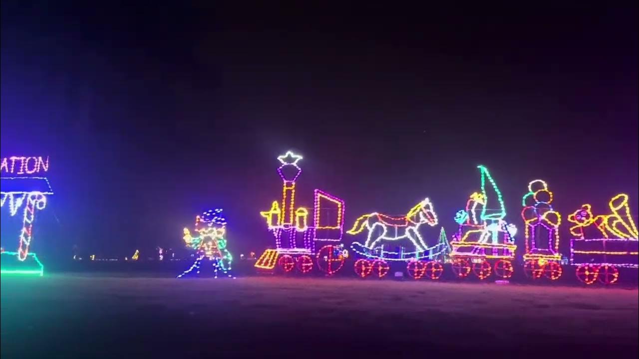 Christmas Lights 2023 🚗🚨🚦😀🥳 YouTube