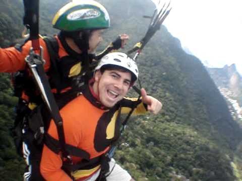 Mike Cavalcante - Salto de Parapente da Pedra Bonita