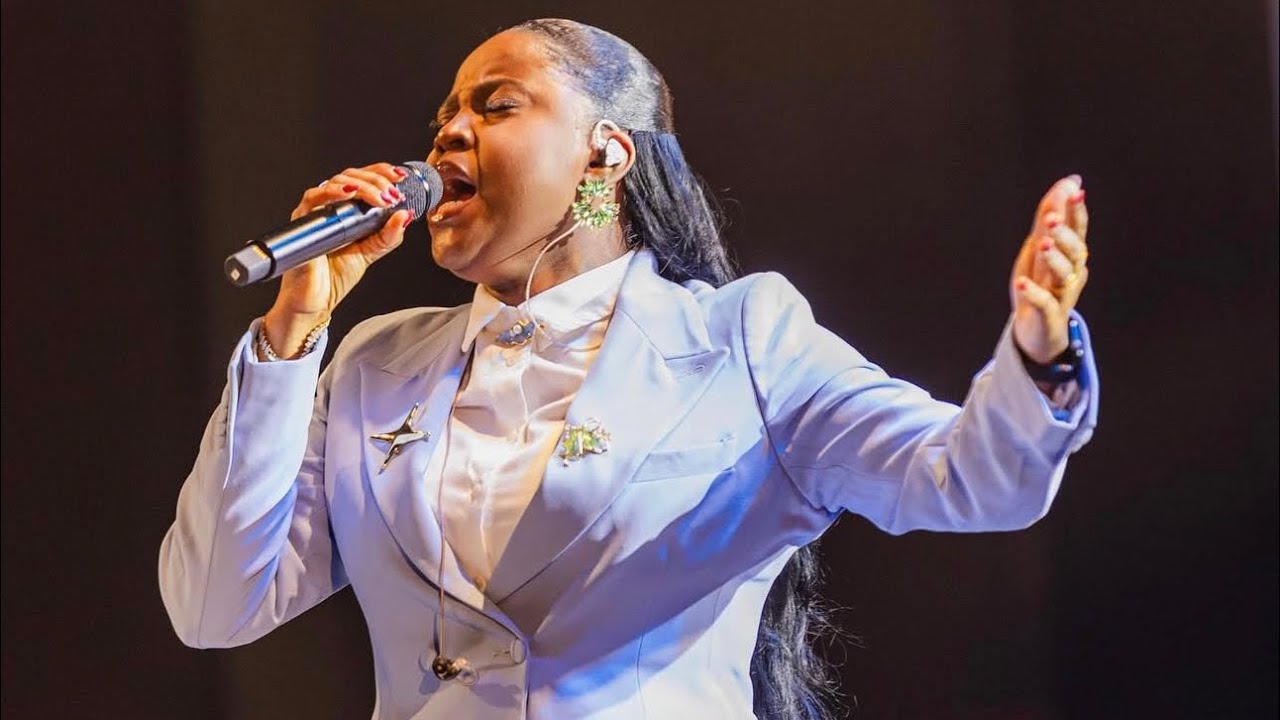 Worship Medley | Eunice Ojo | Deeper Canada 2025 @CelebrationChurchClassics