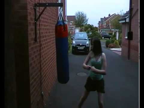 Karate Backfist