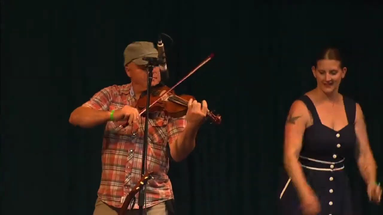 Grassland Jam: The Roe Family Singers