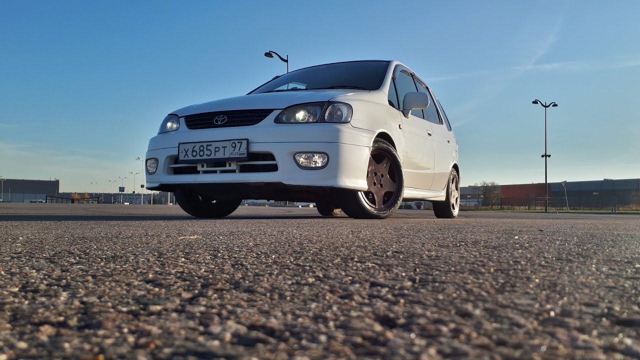 Toyota corolla spacio ae111