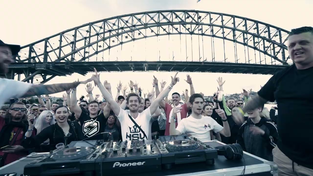 Blocka ft. MC Pez - MAYHEM (Official Music Video)