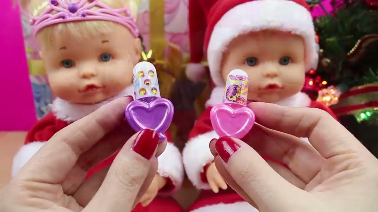 las bebes nenuco hermanitas traviesas abren sus regalos de navidad