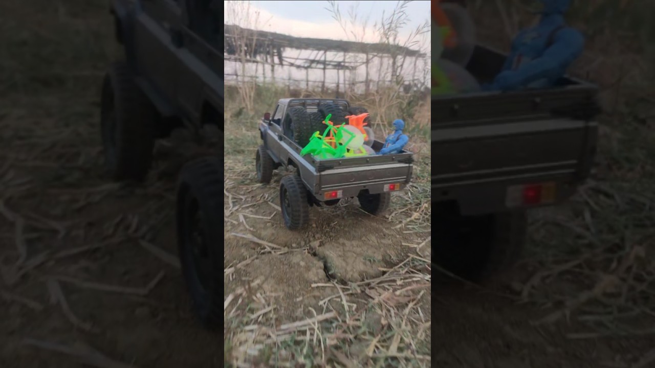 1/12 scale 4×4 RC CAR Land cruiser lc79 mn82 pro off-road performance pickup 