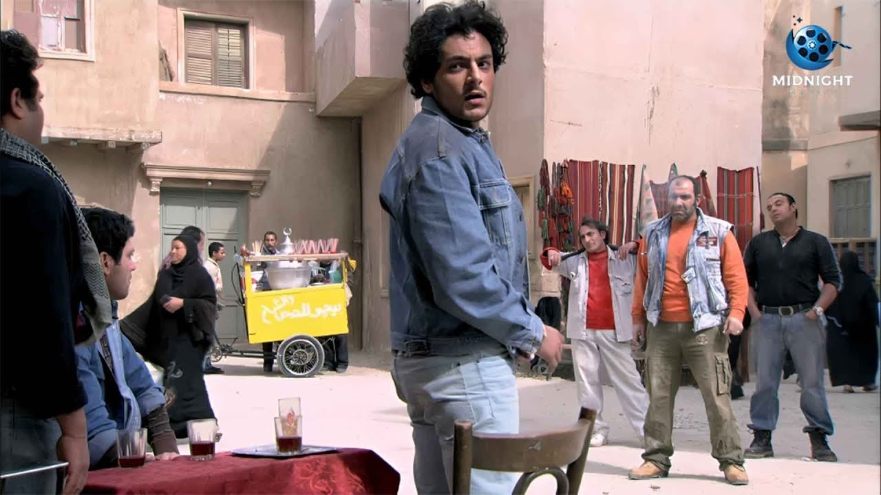 خرج من السجن وبلطجي المنطقة عايز ياخد حقه منه .. شوفوا عمل معاه ايه