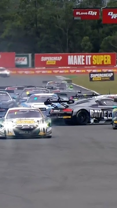 TERROR at the start of the race!  🤯