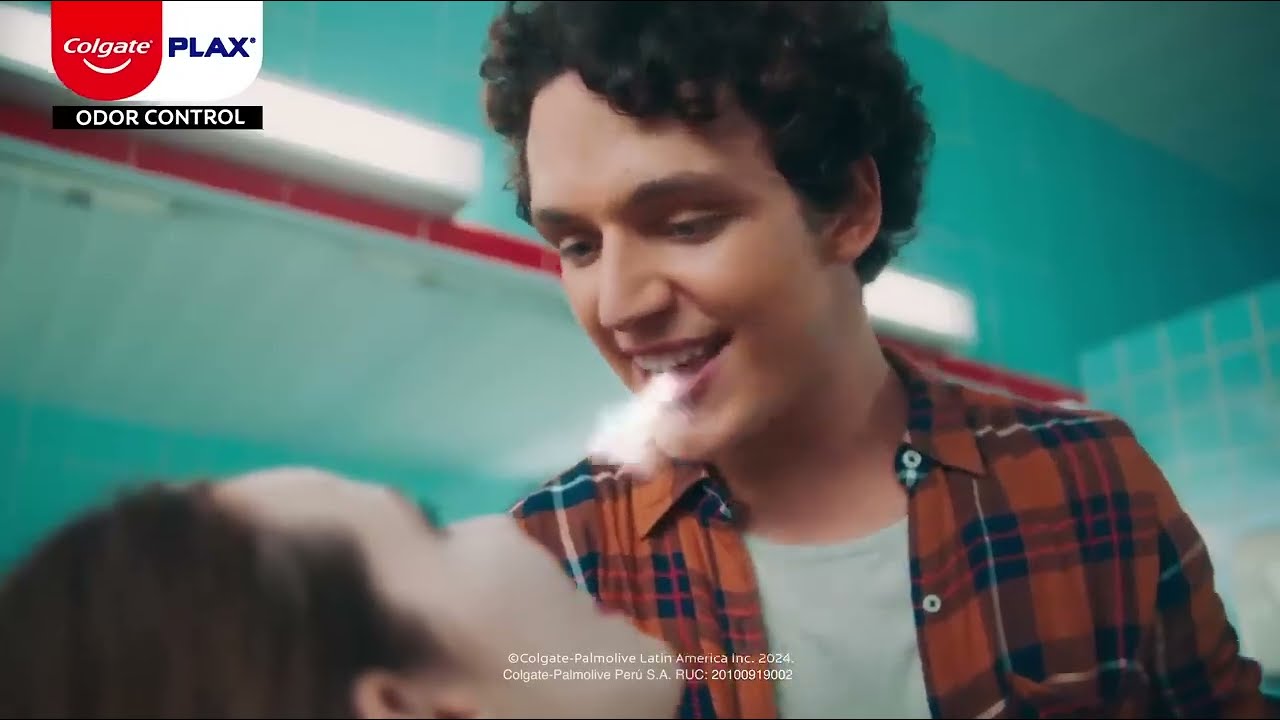 Lili Barba_Comercial-Colgate Plax Odor Control  dile adiós al mal aliento
