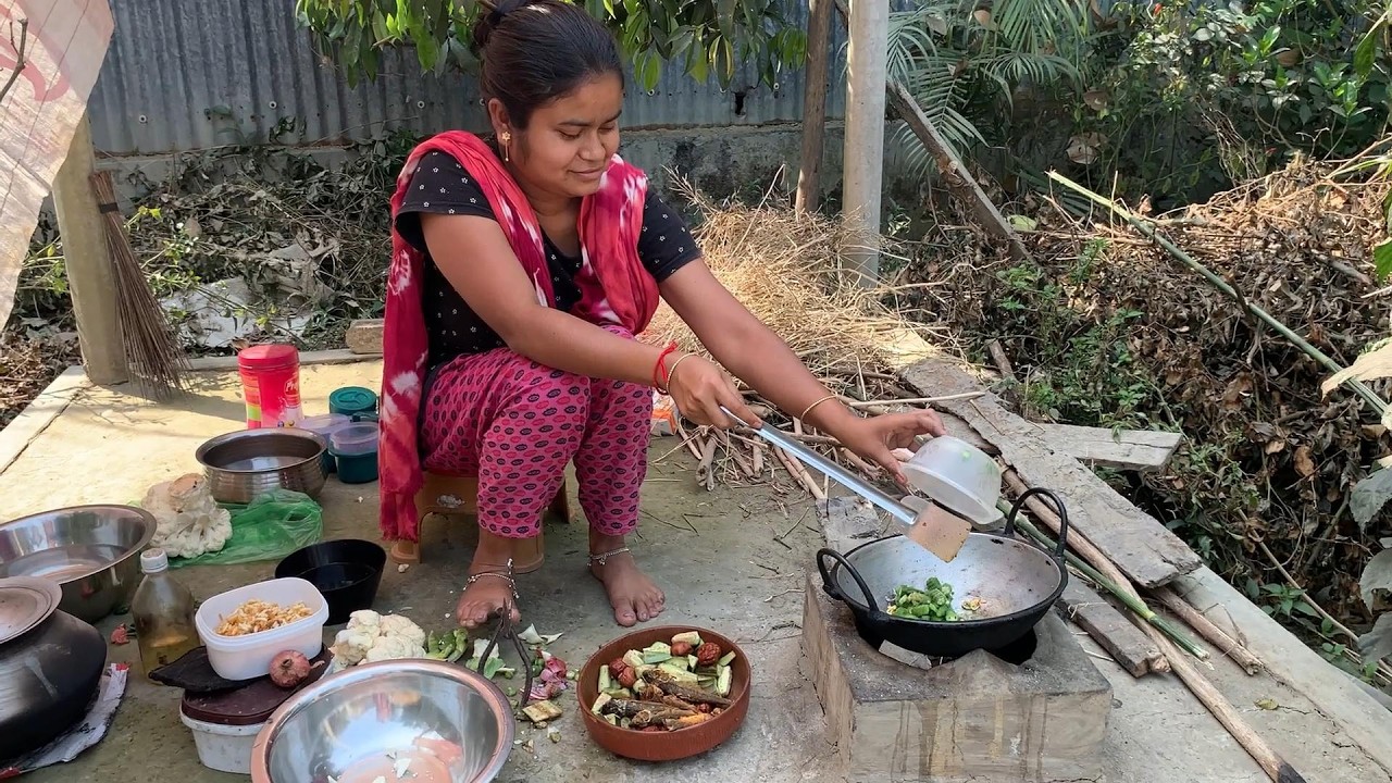 নুপুর আজ আমাকে কিসের নিমন্ত্রন দিল
