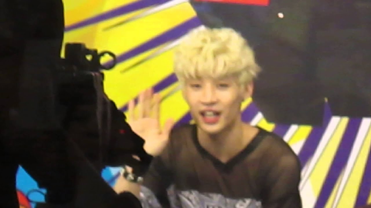 130802 Henry Channel V Thailand.(4) YouTube
