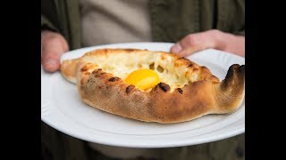 Рецепт хачапури по-аджарски. Как приготовить хачапури по-аджарски Рецепт хачапури по-аджарски. Как приготовить хачапури по-аджарски