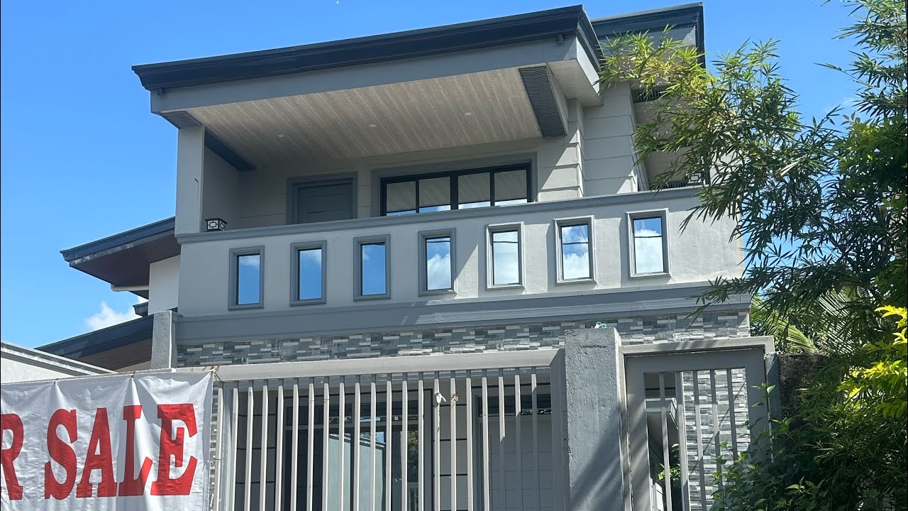 3 BEDROOM HOUSE IN SACRED HEART VILLAGE QUEZON CITY | NEAR Sm Fairview