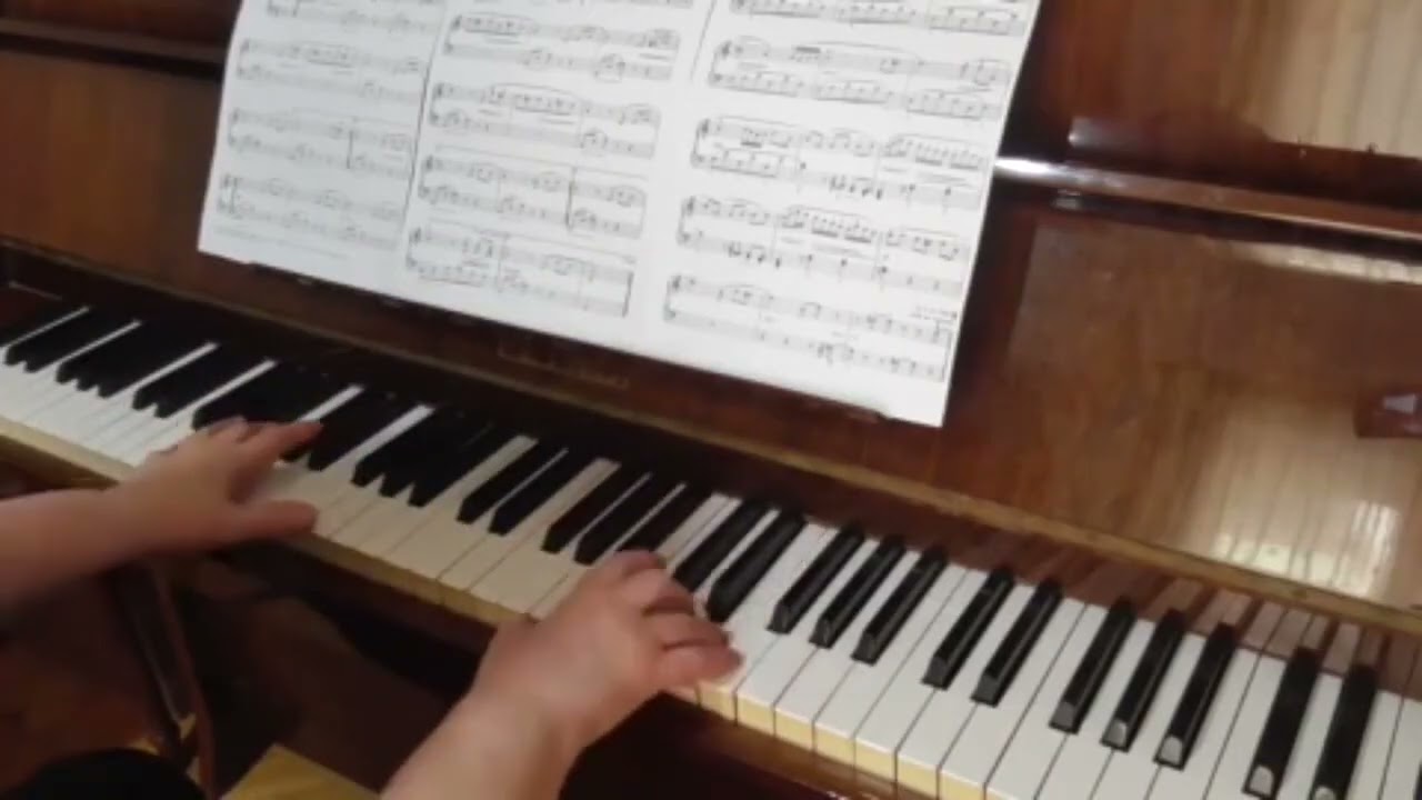 Слушаем на ф-но:Бетховен 7 Пьес( классических и облегчённых изданий для домашнего музицирования)