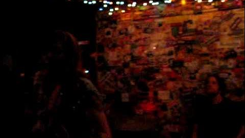 Wussy - "Funeral Dress" live in Columbus