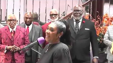 Dr Carolyn Showell-TROUBLE BROUGHT ME HERE (Powerf...