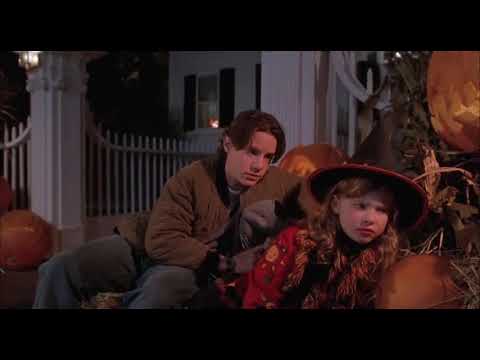 Max And Dani Fight In 'Hocus Pocus'