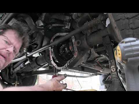 Dodge Ram 2500 Mag HyTec Front Diff Cover - YouTube