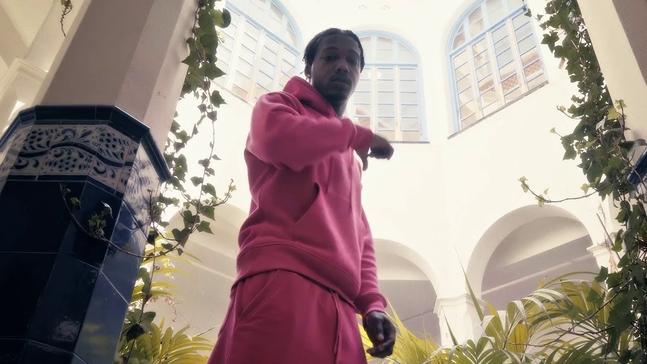 Watch VVES - Benzo (Clip officiel) on YouTube Watch VVES - Benzo (Clip officiel) on YouTube