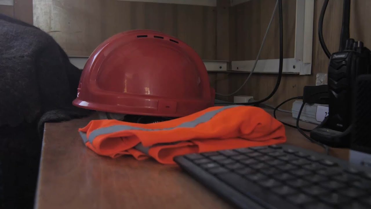 Опыт заказчика - умная каска и цифровой замок - YouTube