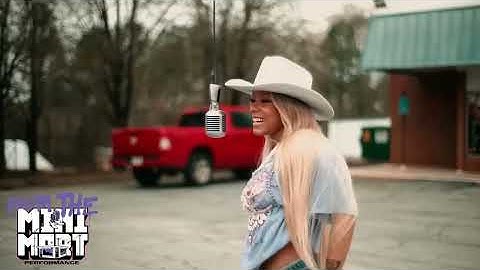 Thumbnail of Tanner Adell   Buckle Bunny   Barnyard Session