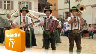 Schneiderwirt Trio -  A echte Dorfgemeinschaft (Offizielles Musikvideo) chords