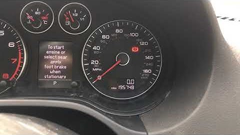 Audi A3 8p facelift clocks in prefacelift car.