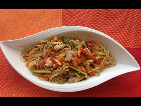 recette-facile-/-wok-poulet-nouille-légume-/-world's-easiest-dinner---video-recipe