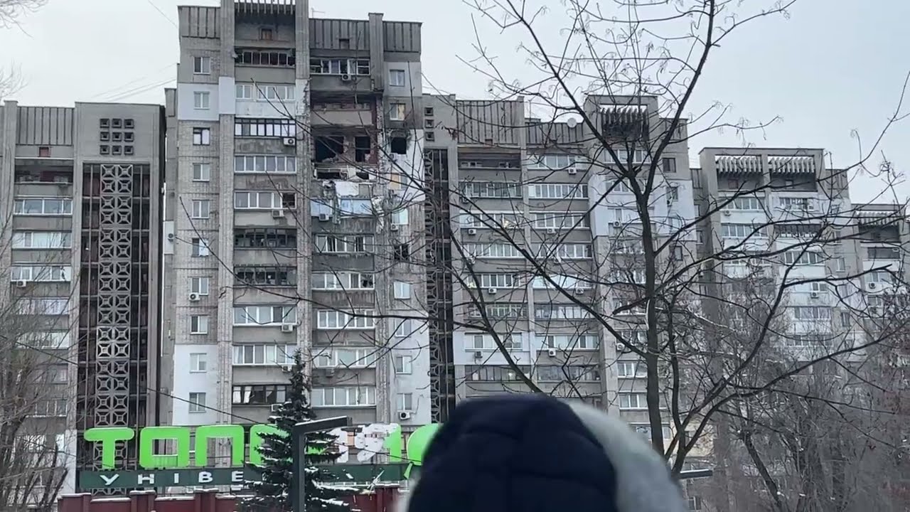 Что осталось после попадания в многоэтажку на Тополе