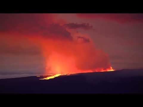 Lava slowly flows from Mauna Loa volcano at Hawai'i Volcanoes National Park.