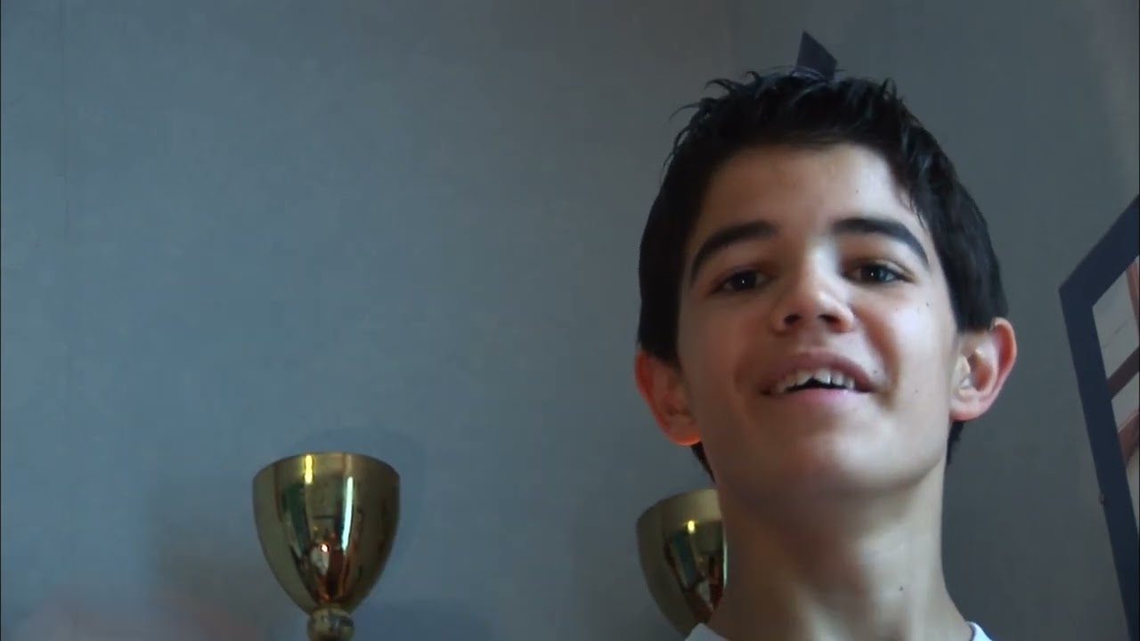 A 15 ans, il est quintuple champion de France de... Majorette !