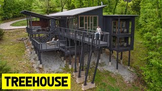 UNIQUE 2STORY ULTRAMODERN TREEHOUSE w/ Fire Pit, Hot Tub & Lake!