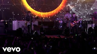 Video thumbnail of "Lori Meyers - Siempre Brilla El Sol (En Directo En El Wizink Center / Madrid / 2018)"