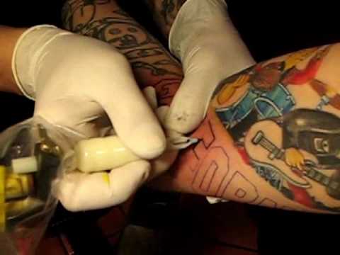 BJINK terza seduta tattoo studio DA COSA NASCE COS...