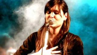 Miniatura de vídeo de "Mariel Trimaglio, "Tan Cerca, tan lejos" presentada en Cosquin 2009"