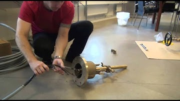 SAL T MSSBSV, Step 4 - Inserting the Transducer Cable