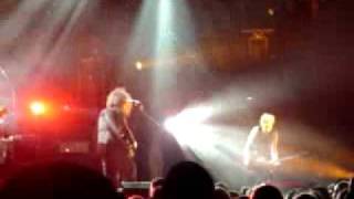 THE CURE - 2008-02-16 - BERLIN - THE KISS