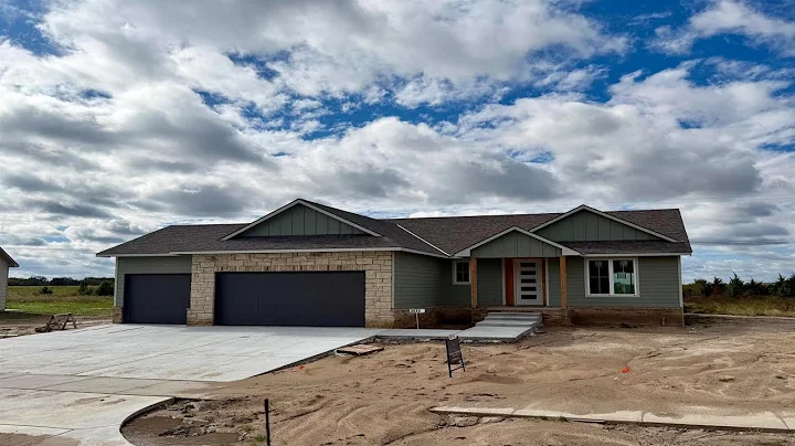 NEW LISTING: 3513 S Bluelake St Wichita KS 67215